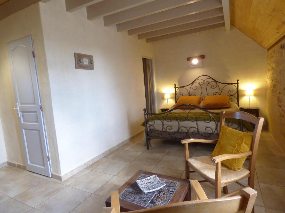 Britavit Bed & Breakfast Saint-Avit-Sénieur Exterior foto